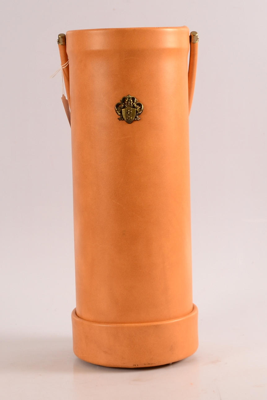 PARAPLYSTÄLL, galon, 1900-talets senare hälft.