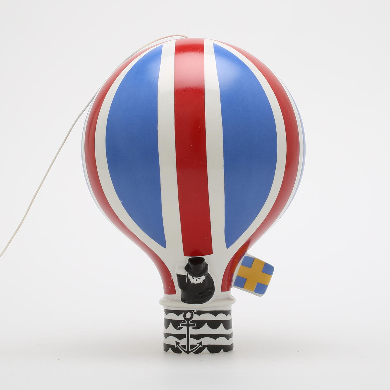 FIGURIN, stengods, stor luftballong ur serien "Traffic", Lisa Larson, Gustavsberg, 1970-tal.