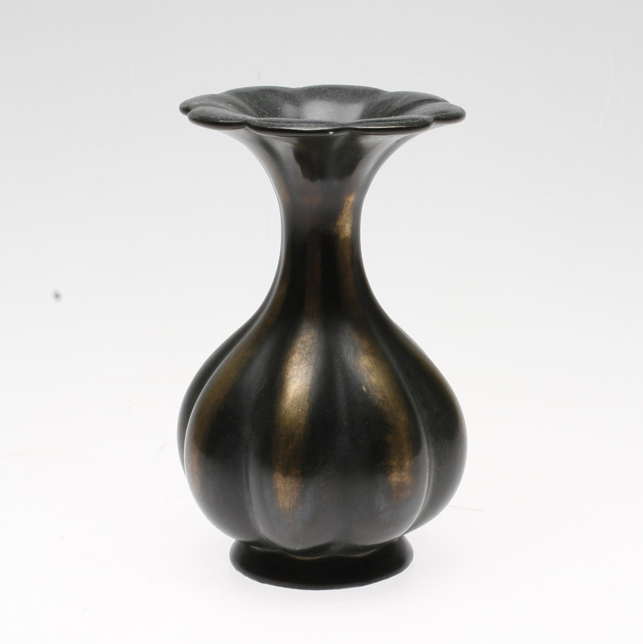 VAS, brons, signerad GePe, 1930-tal.