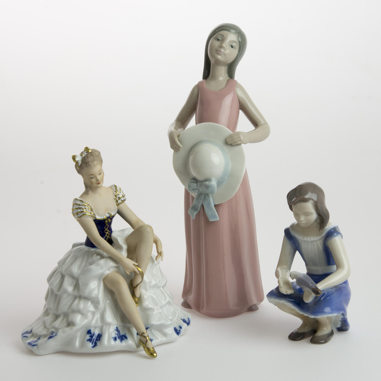 FIGURINER, 3 stycken, flickor, bl.a. Bing & Gröndal, Lladro.