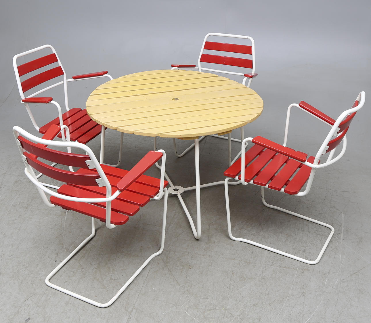 TRÄDGÅRDSMÖBLER, 5 delar, 1950/60-tal.