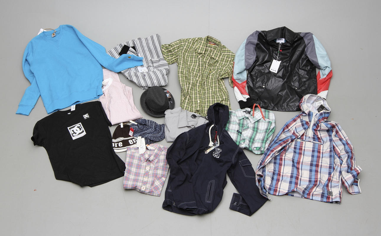 NYA KLÄDER, 14 del, herr, storlek m/30, konkursen efter first aid.