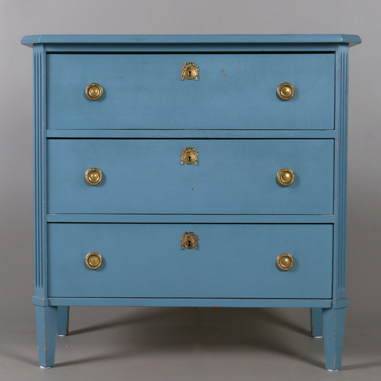 BYRÅ, bemålad, sengustaviansk stil, 1900-tal.