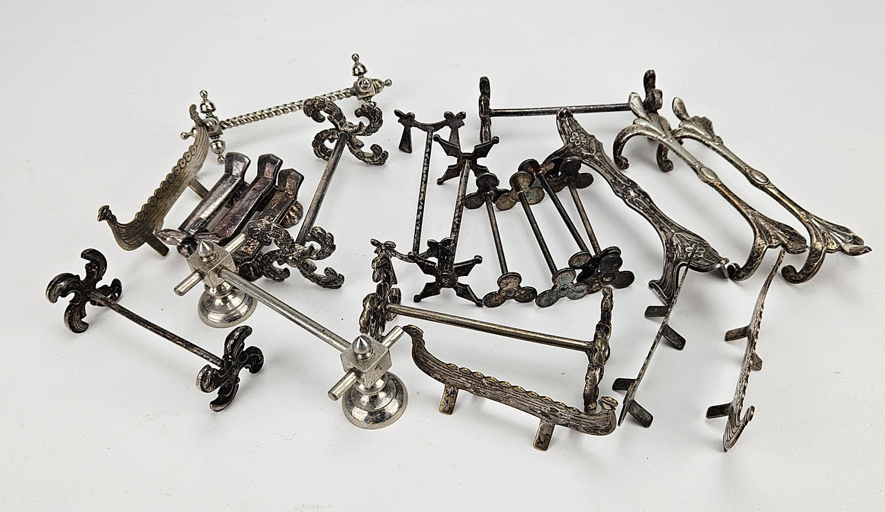 PARTI SMÖRHUNDAR, nysilver, 1900-tal.
