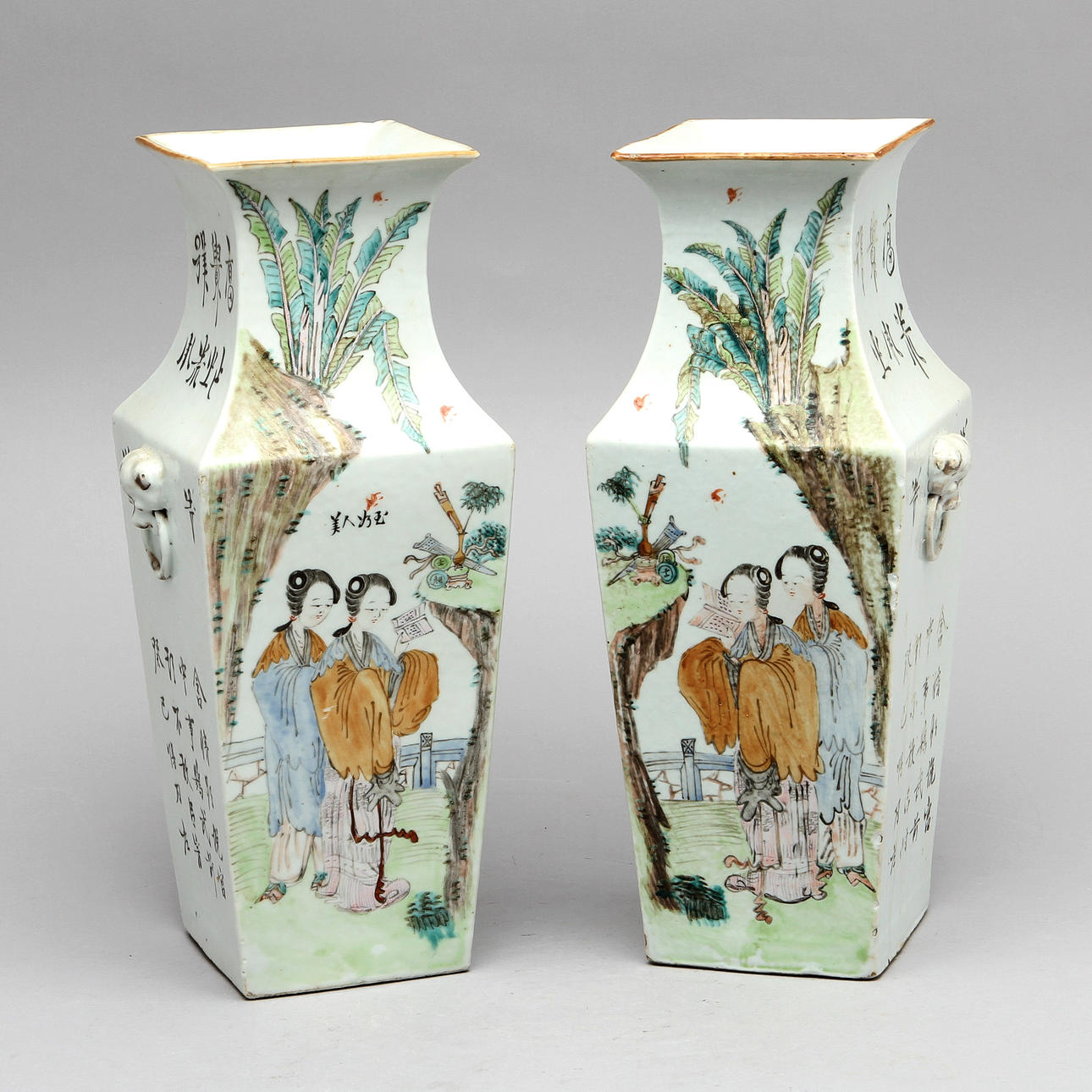 VASER, ett par, porslin, Kina, 18/1900-tal.