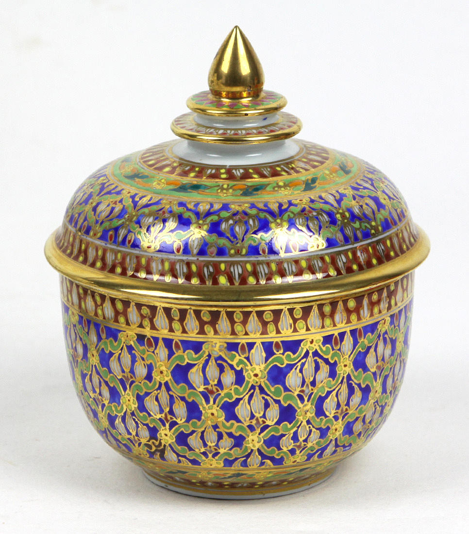 HANDMÅLAD TENN MED LOCK.