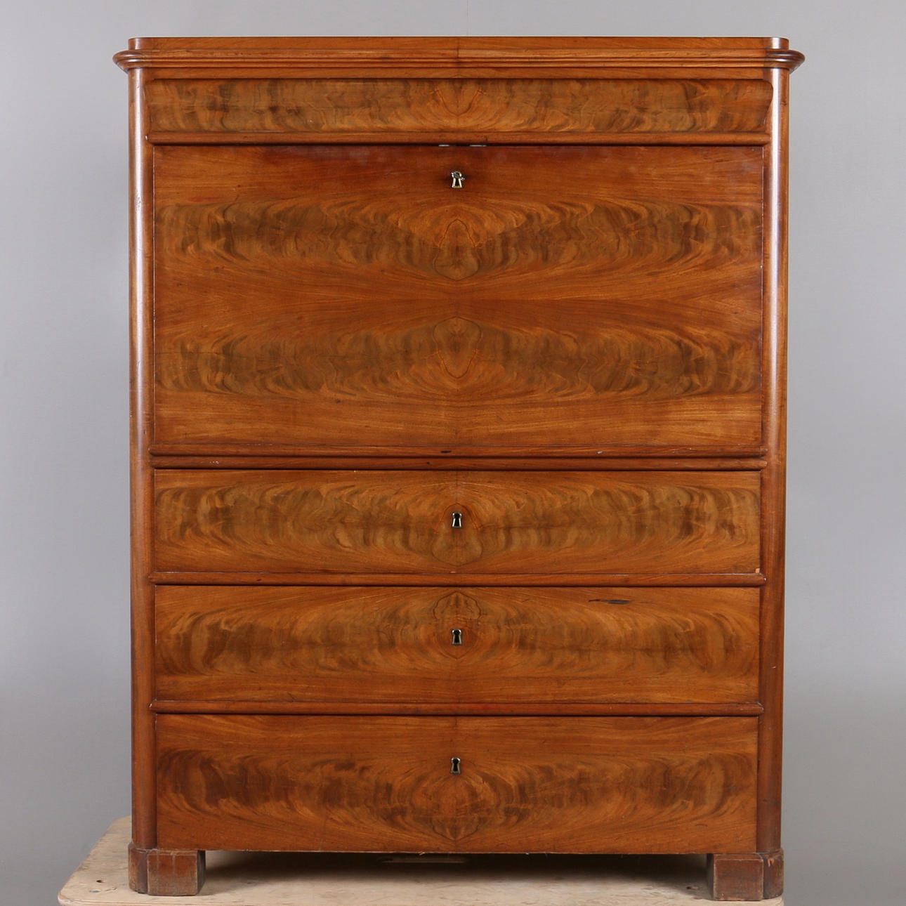 CHIFFONJÉ, valnöt, 1800-tal.