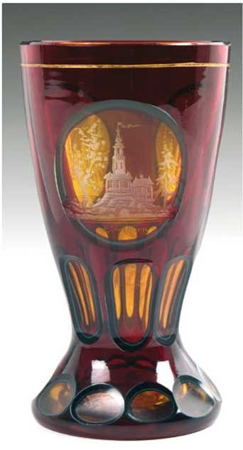 VISA KOPP, 19. århundrade, klart glas med rött överlägg.