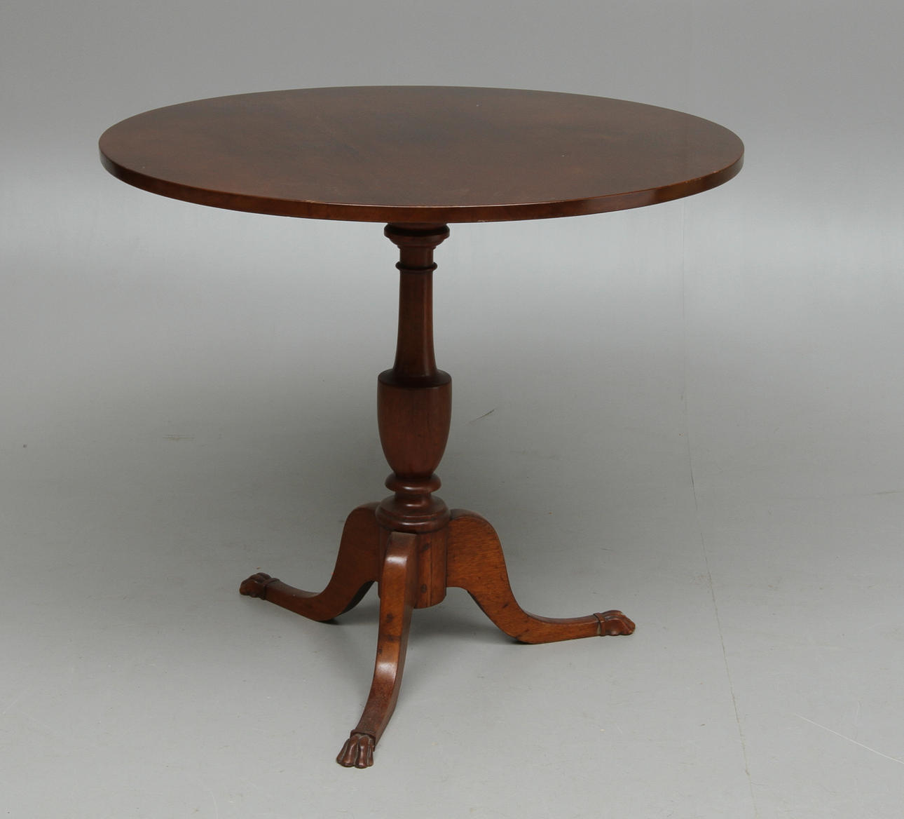 FOLDING TABLE, 1700s / 1800s.