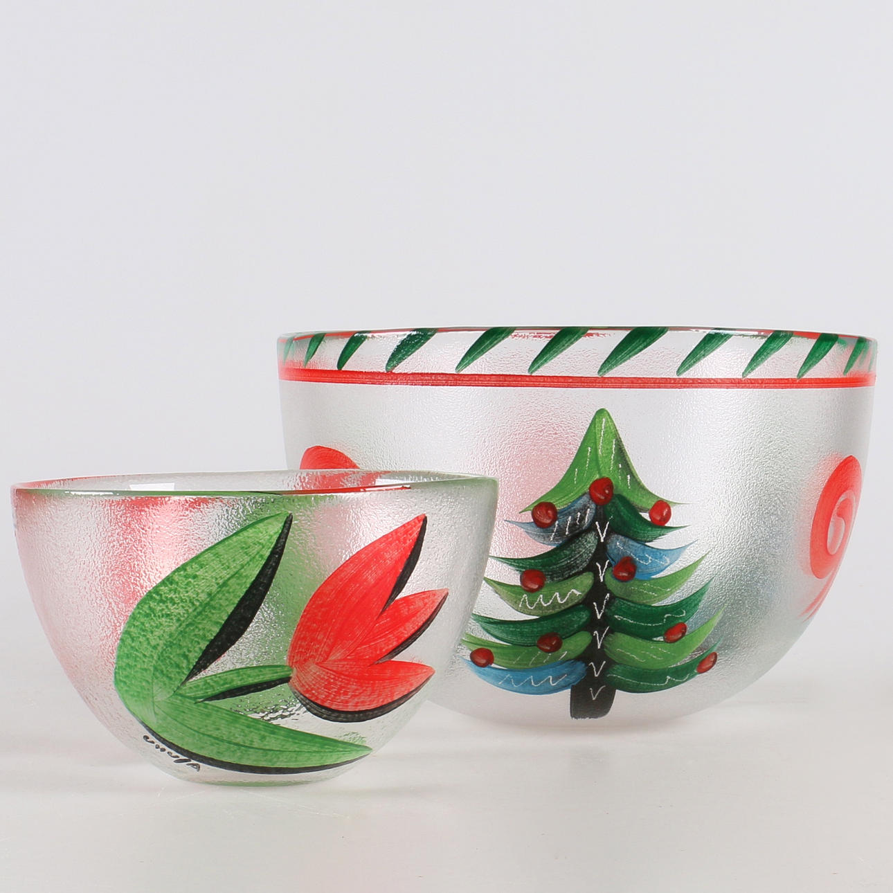SKÅLAR, 2 st. Glas, "Tulip", samt juldekor, Ulrica Hydman-Vallien, Kosta.