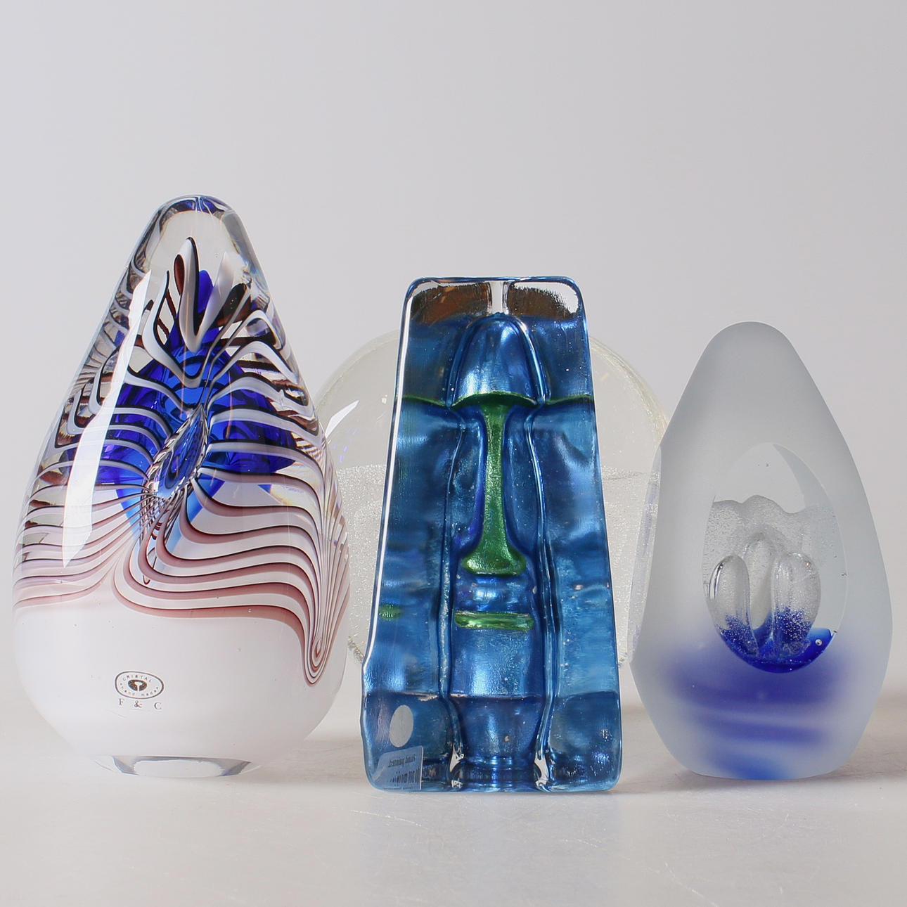 SKULPTURER, 4 st. Glas, sent 1900-tal.