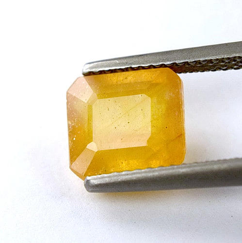 SAFIR, 3.91 CT. gul certificete.