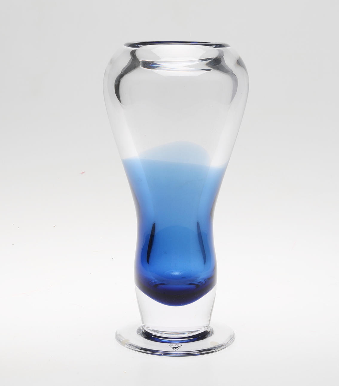 KONSTGLAS, vas "deep blue", Helen Krantz för Orrefors, 1900-talets senare del.