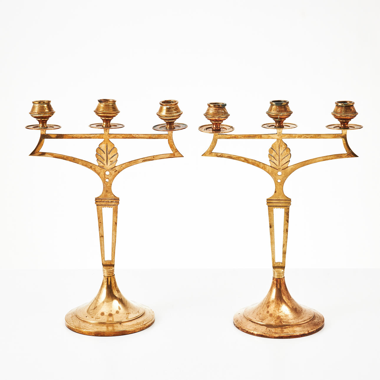 KANDELABRAR, jugend, ett par, mässing.