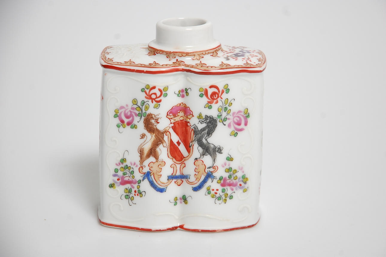 TEDOSA, porslin Samson, Frankrike ca 1845.