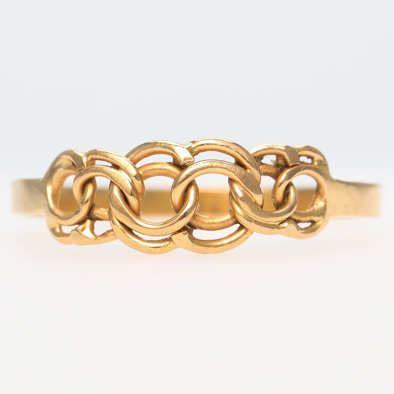 A ring, 18k gold, bismarck.