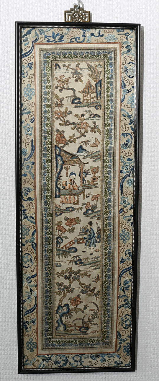 BRODERI, siden och guldtrådar, Kina, 1800-tal.