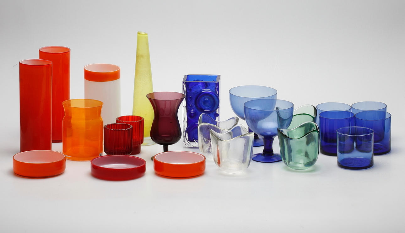 GLASFÖREMÅL, bland annat Reijmyre.