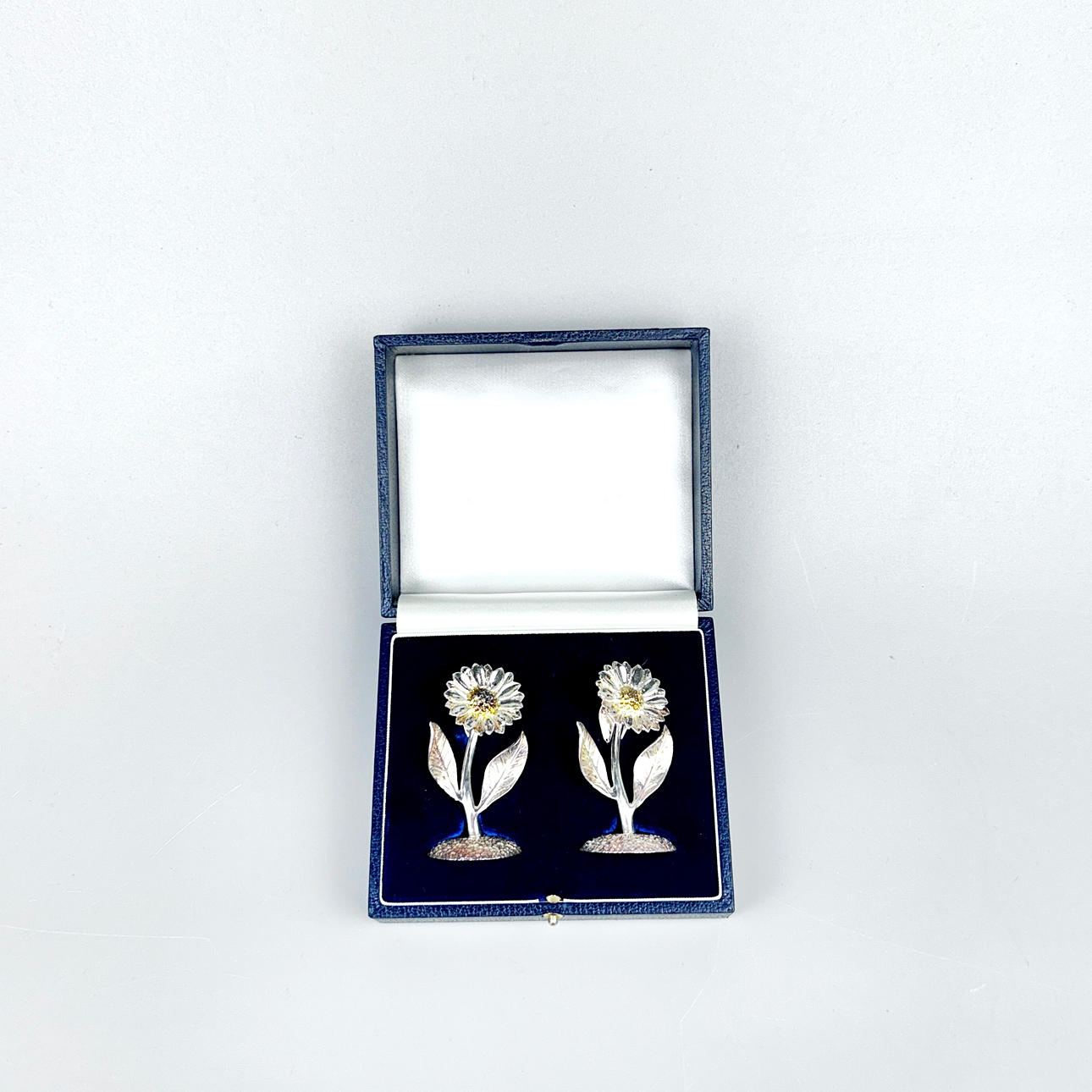 HALLMARK SILVER FLOWERS.
