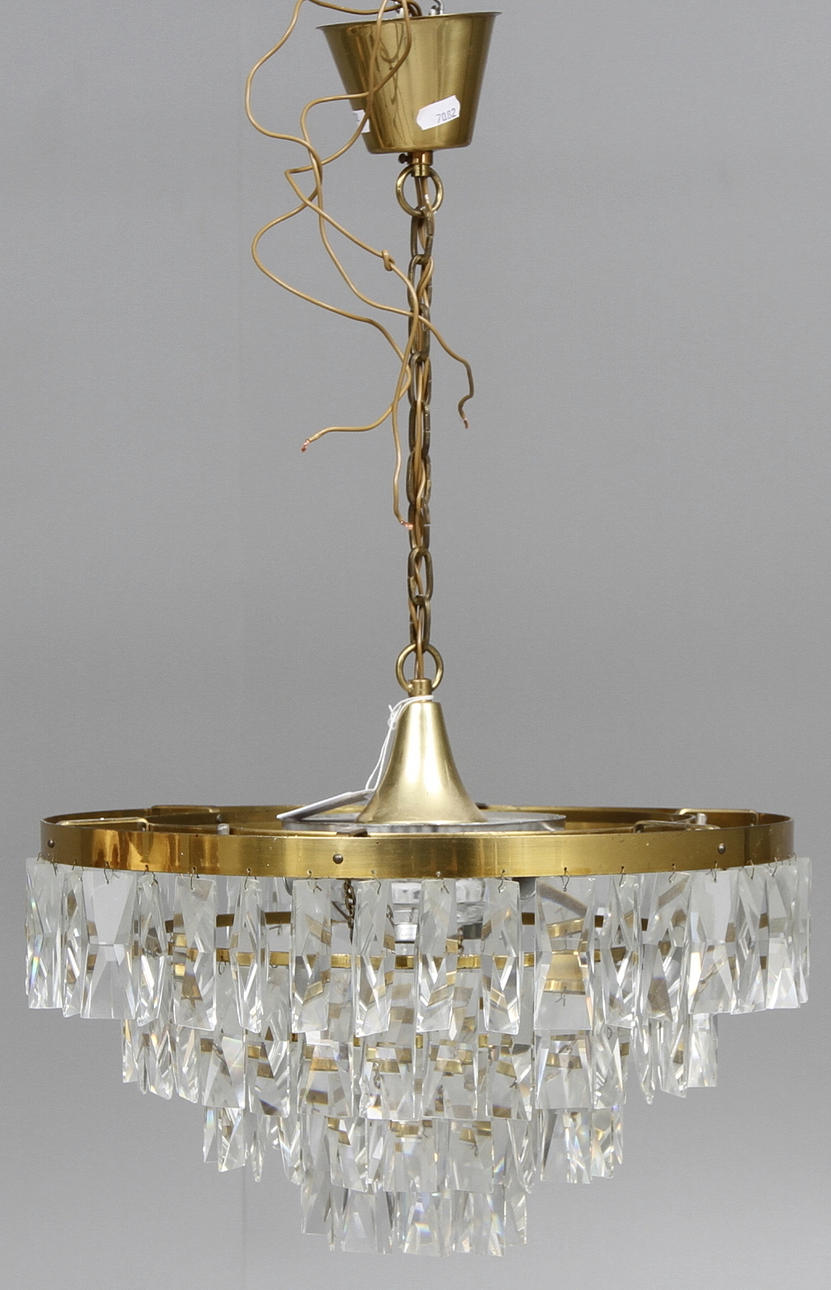 TAKLAMPA med prismor, 1900-tal.