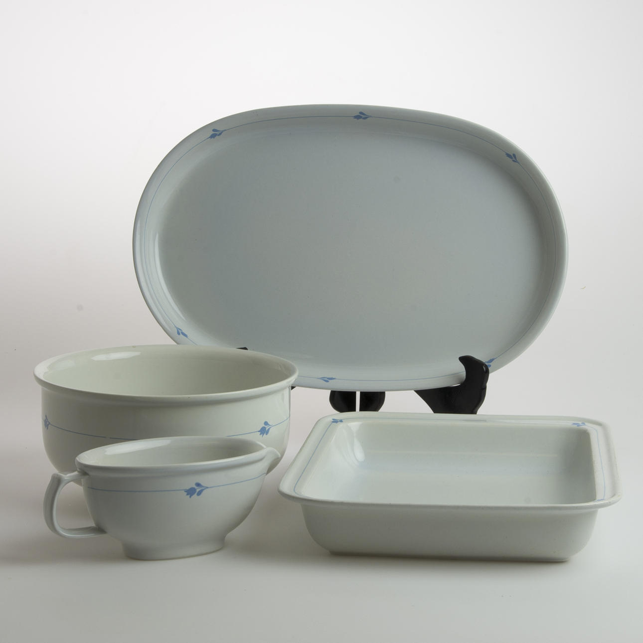 FAT OCH SKÅLAR, 4 delar, "Bell", Karin Björquist, Gustavsberg.