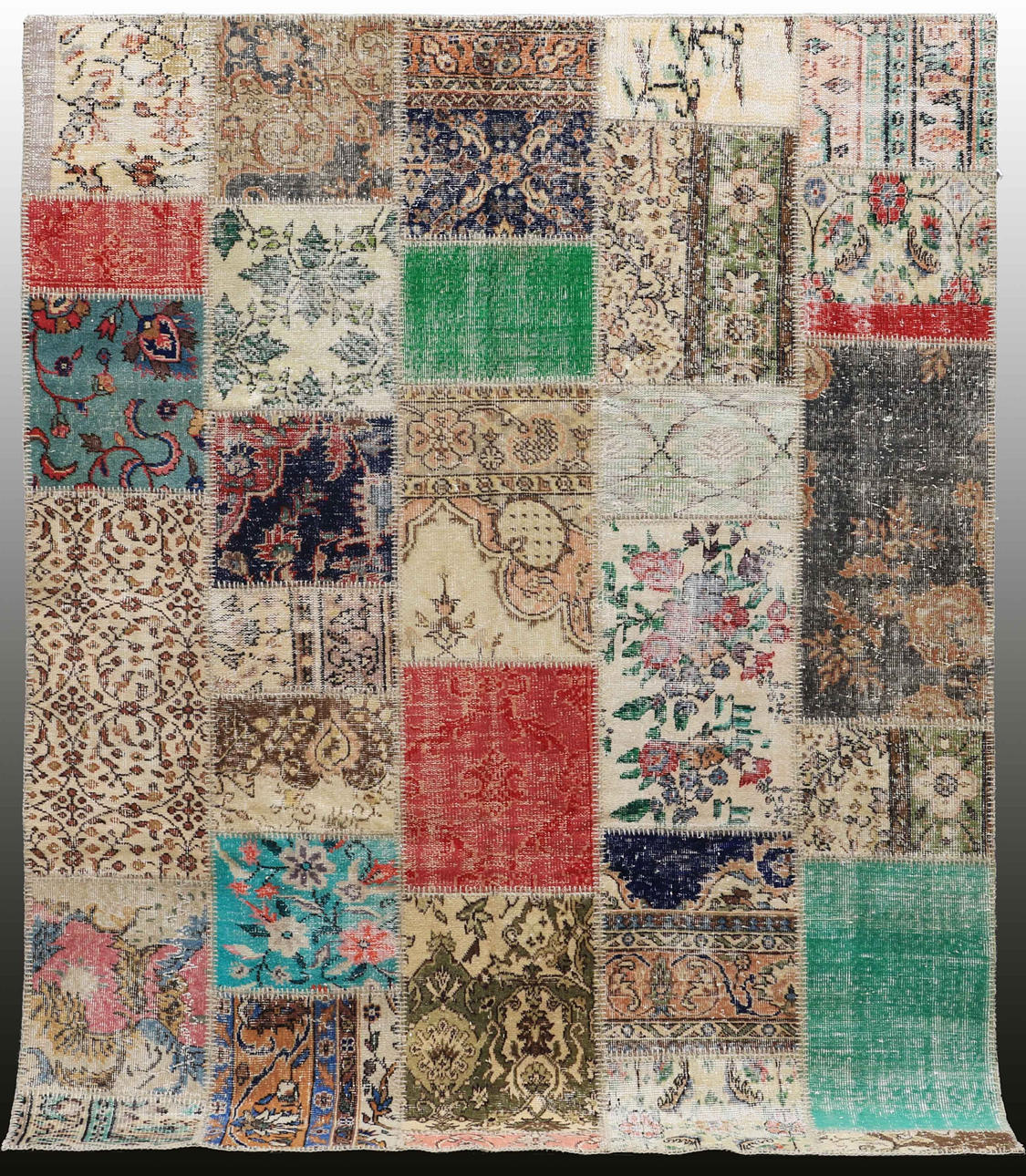 MATTA, carpet patchwork, (fine), 252 x 201 cm.