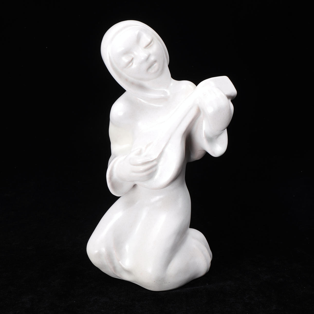 MICHAEL ANDERSEN. Figurin, nunna med luta, Bornholm, 1900-talets andra ...