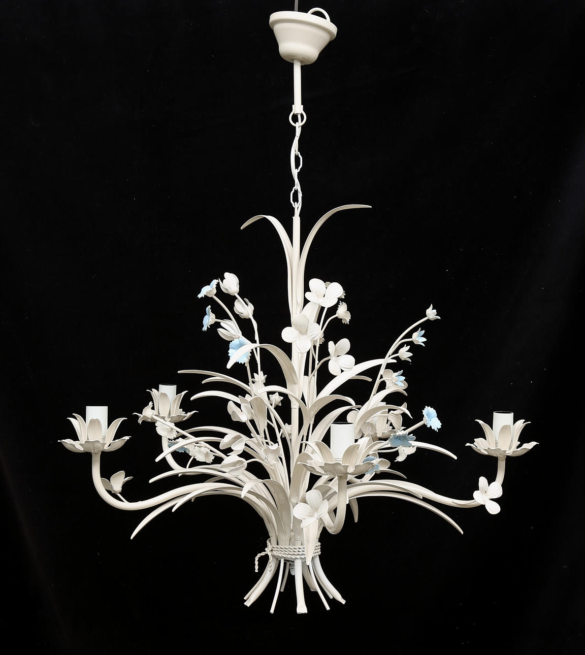 TAKLAMPA, 1900-talets andra hälft, höjd exklusive kedja ca. 55 cm.