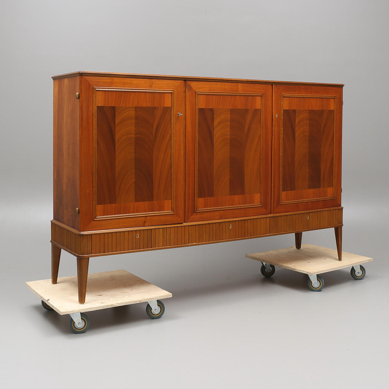 SIDEBOARD, 1900-talets andra hälft.
