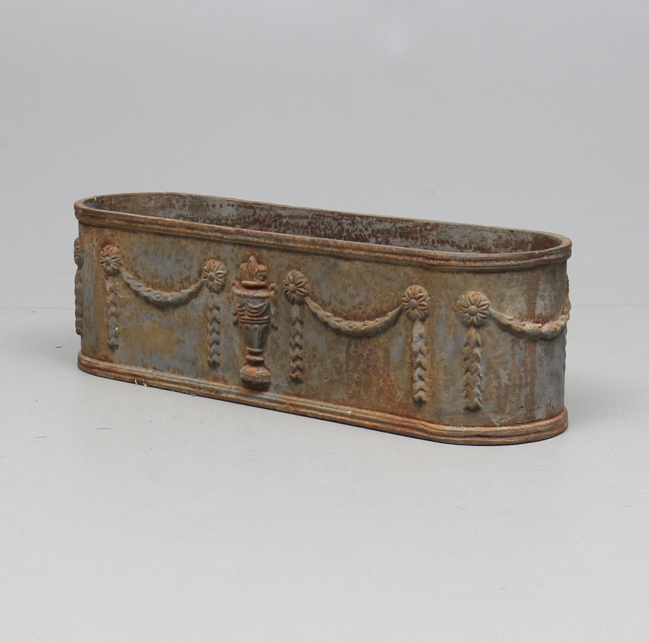 BLOMSTERLÅDA, gjutjärn, gustaviansk stil, 1900-tal.