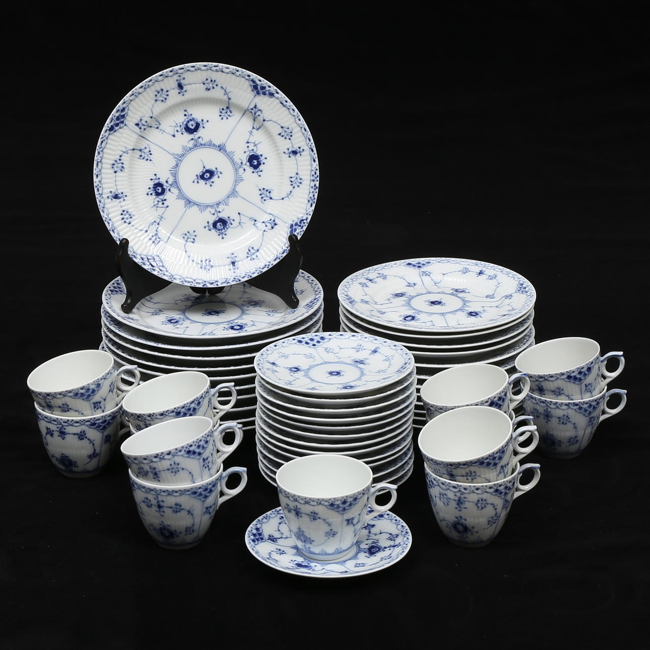 KAFFESERVIS, 50 delar, porslin, "Musselmalet", Royal Copenhagen.