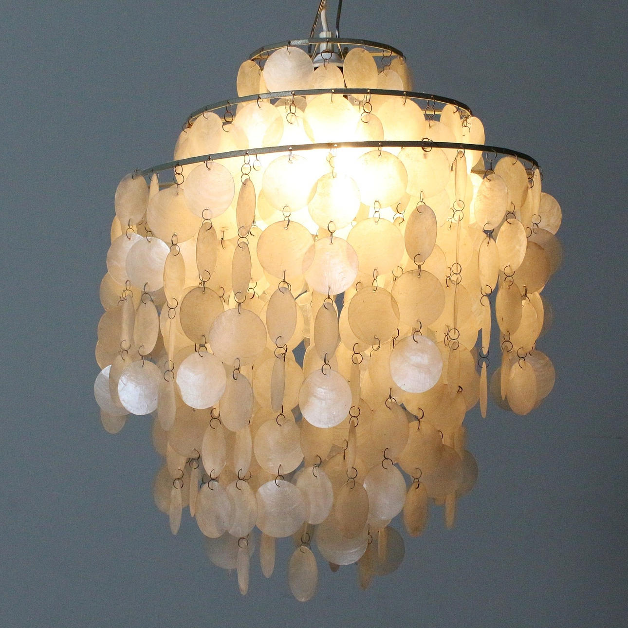 VERNER PANTON. Hanging lamp/ceiling lamp, shell, model: 'Fun', 1960s.