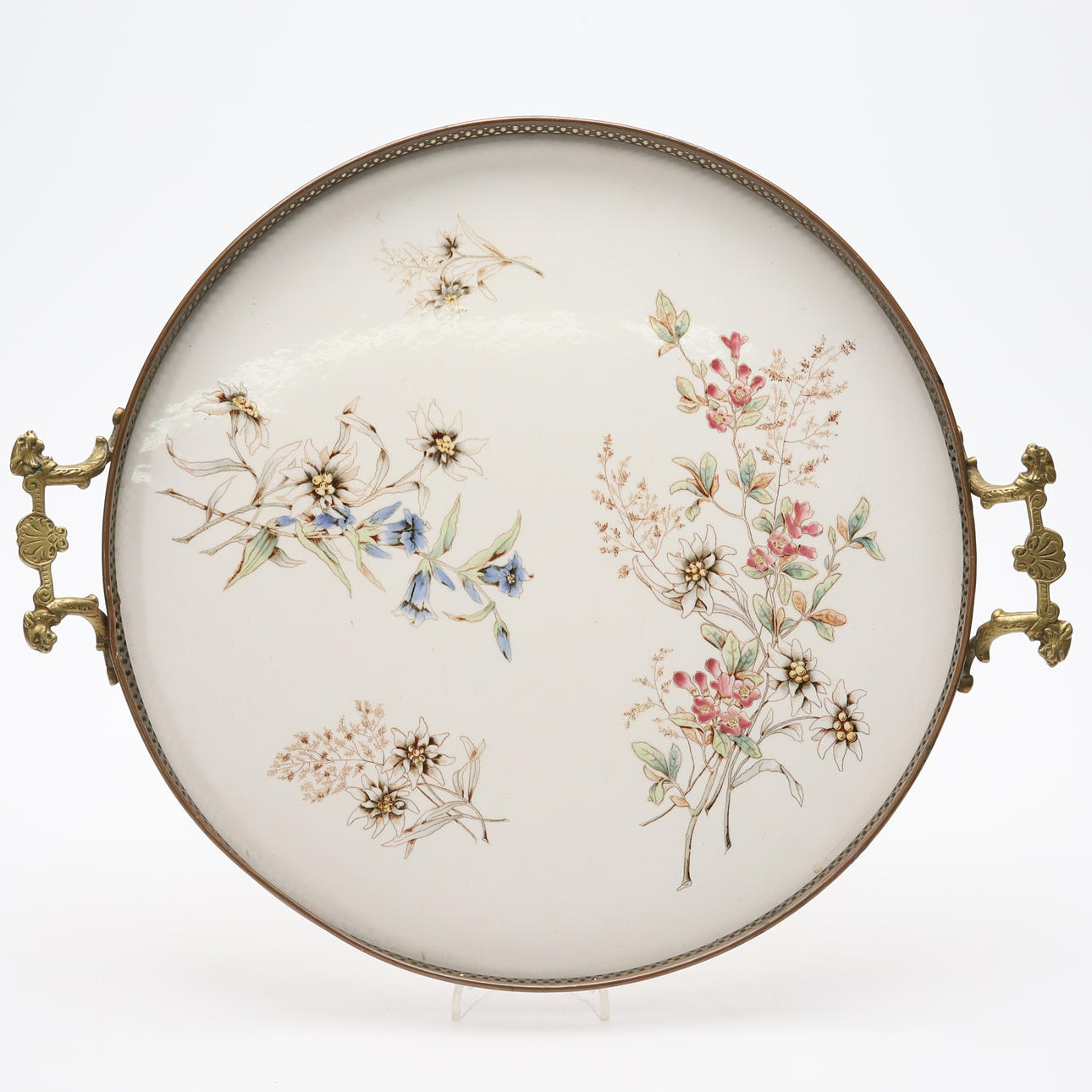 SERVERINGSBRICKA, flintgods och mässing.