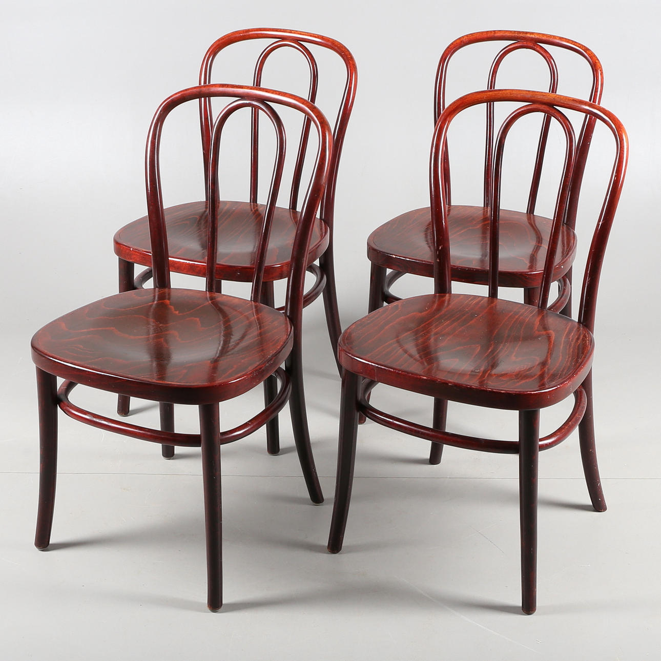 CAFÉSTOLAR, 4 st, "Wien", Gemla, lackat böjträ, 1900-talets andra hälft.