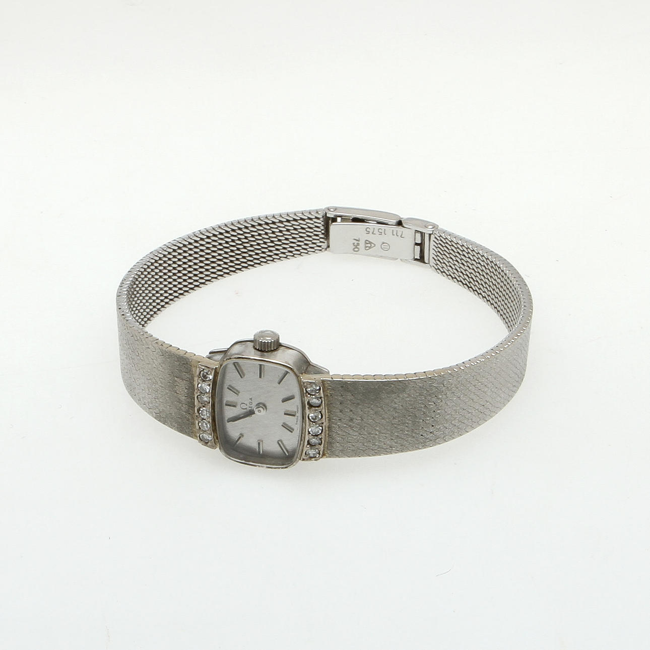 DAMARMBANDSUR, Omega, 18K vitguld med diamanter, totalt ca 0,12 ct ct, Vikt 39,7 g.