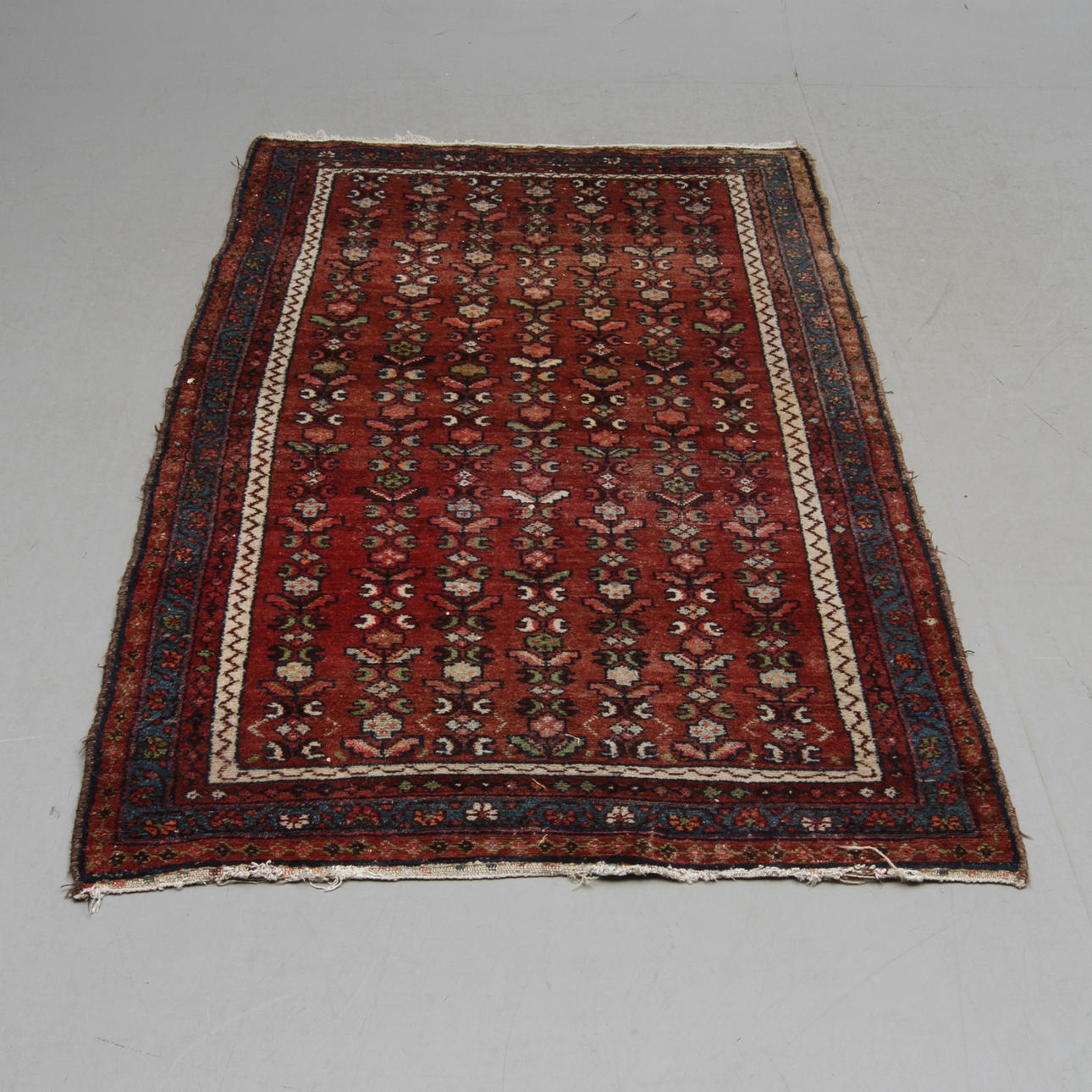 MATTA, orientalisk, ca 190 x 113 cm.