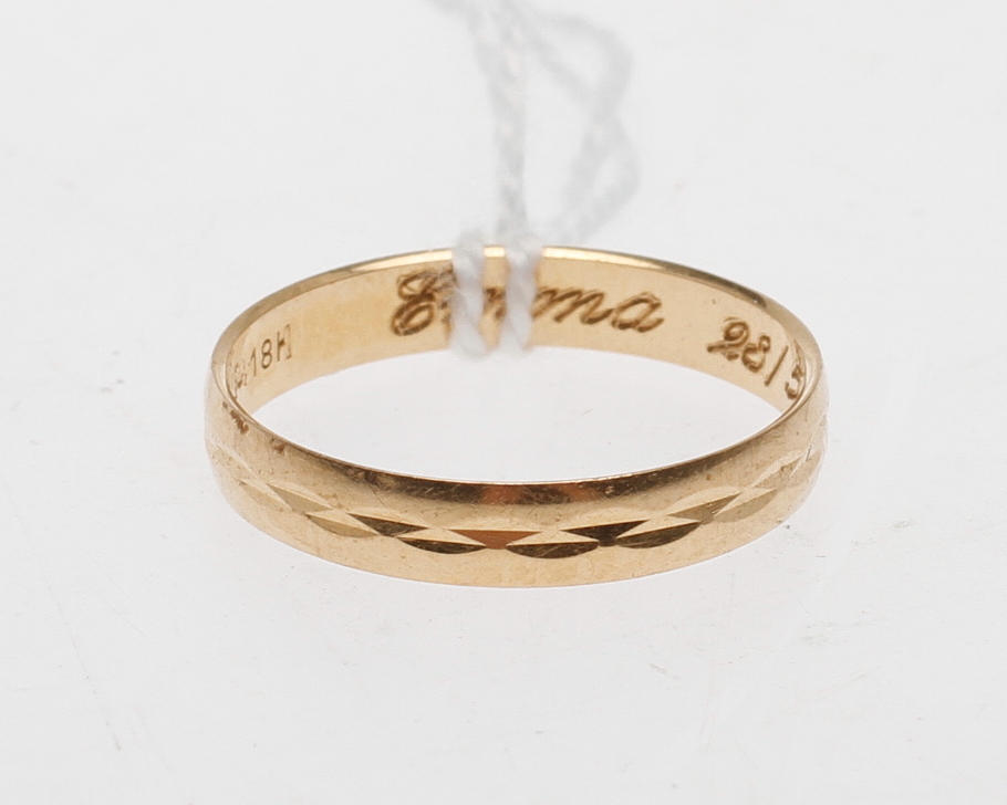 RING, 18k guld, vikt ca 1,9 gr.