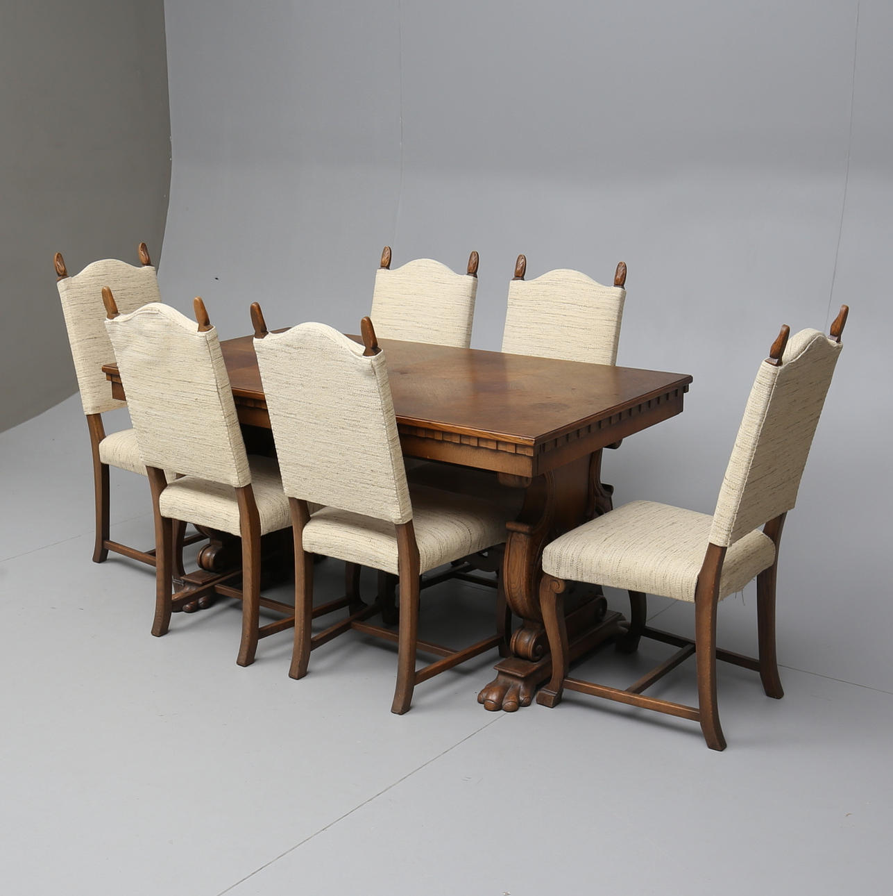 MATSALSGRUPP, 7 delar, ek, barockstil, 1900-talets första del.