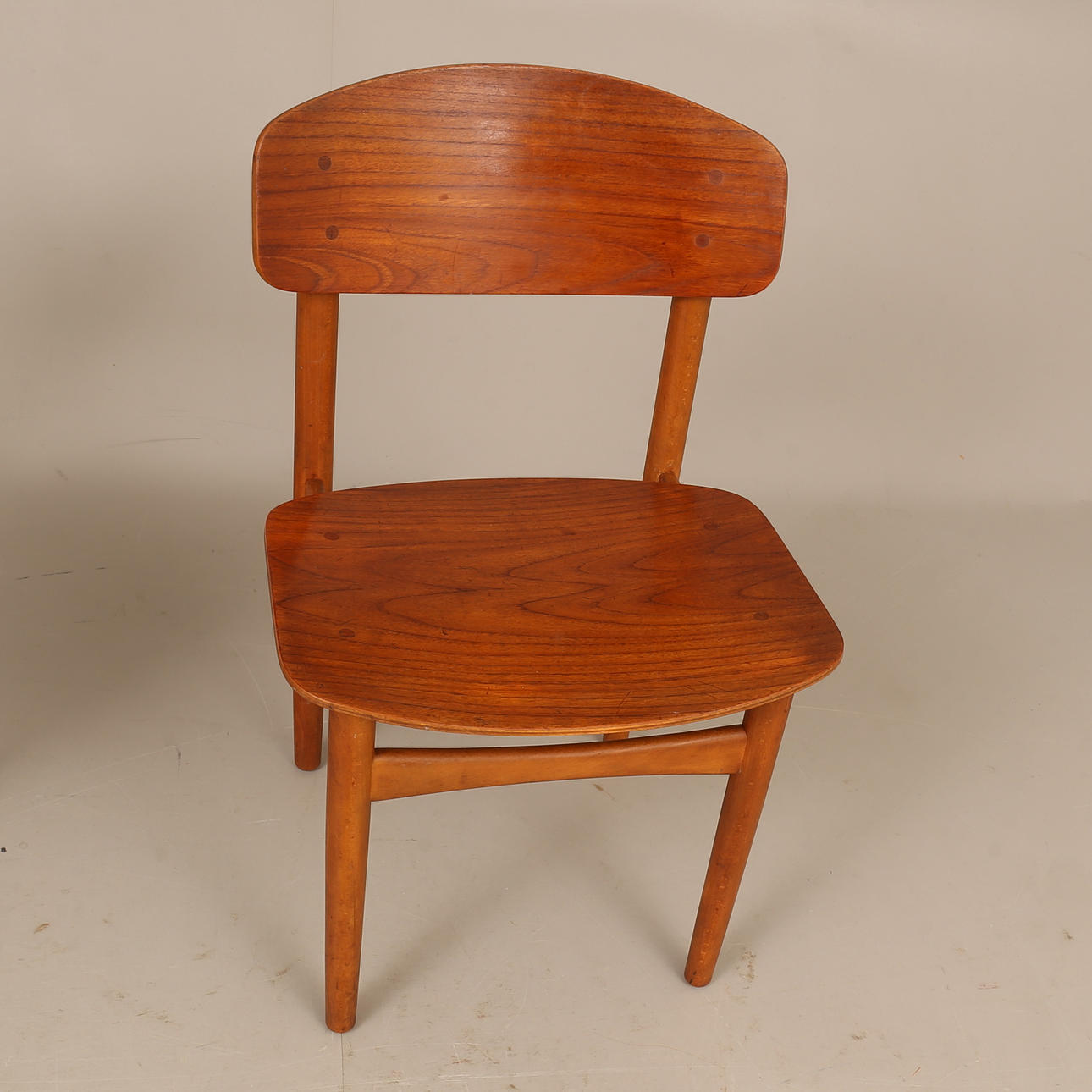 BØRGE MOGENSEN. A set of 4 chairs, model “122”, produced by Søborg