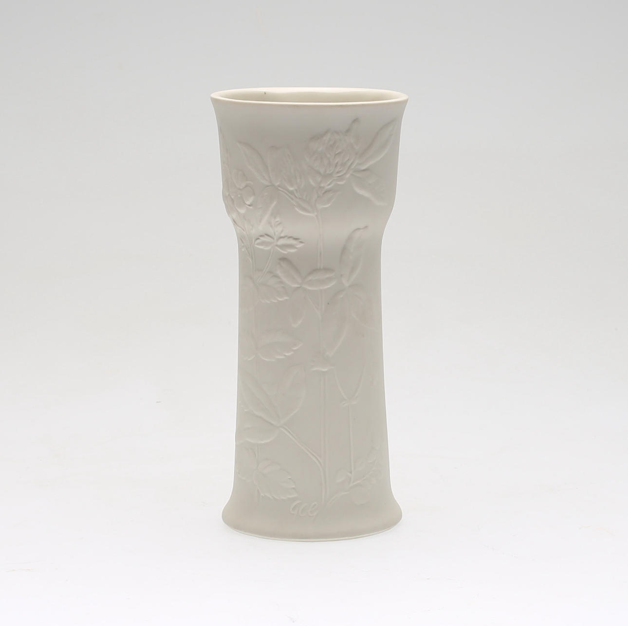 VAS, biskvi, "Suvi", Gunvor Olin-Grönqvist, Arabia, 1900-talets andra hälft.