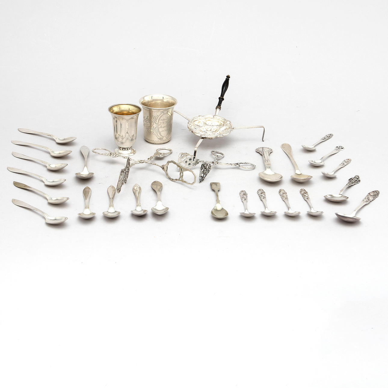SILVER, 28 delar, vikt ca 460 gram.