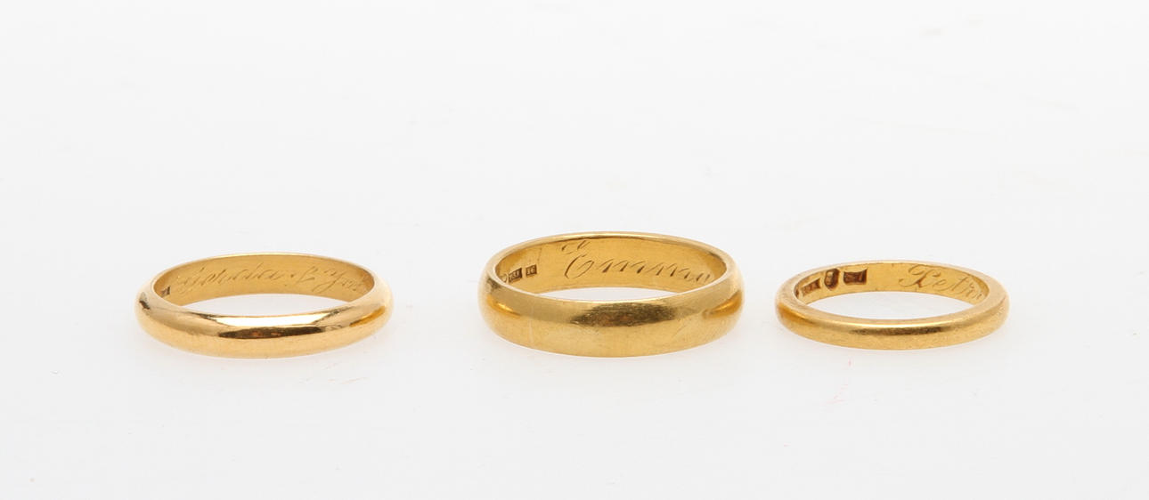 RINGAR, 3st, 23k guld, ca 18,5 gram.