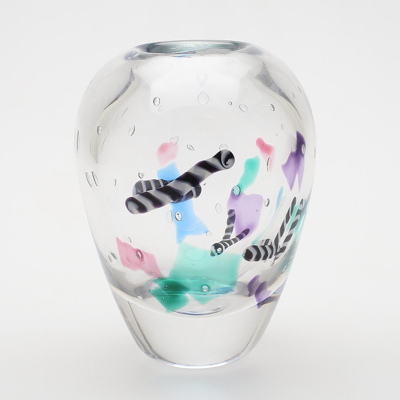 VAS, konstglas, Bertil Vallien, Kosta Boda Atelier, 1900-talets andra hälft.