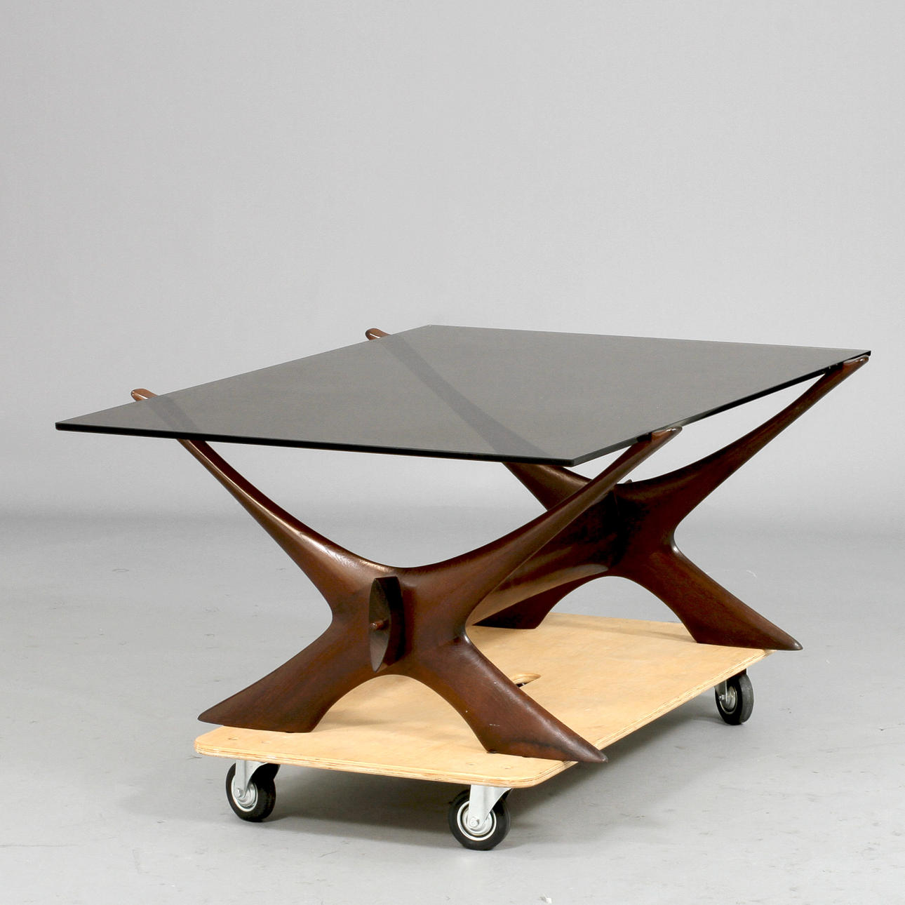 BORD, Fredrik Schriever-Abeln. Danmark.