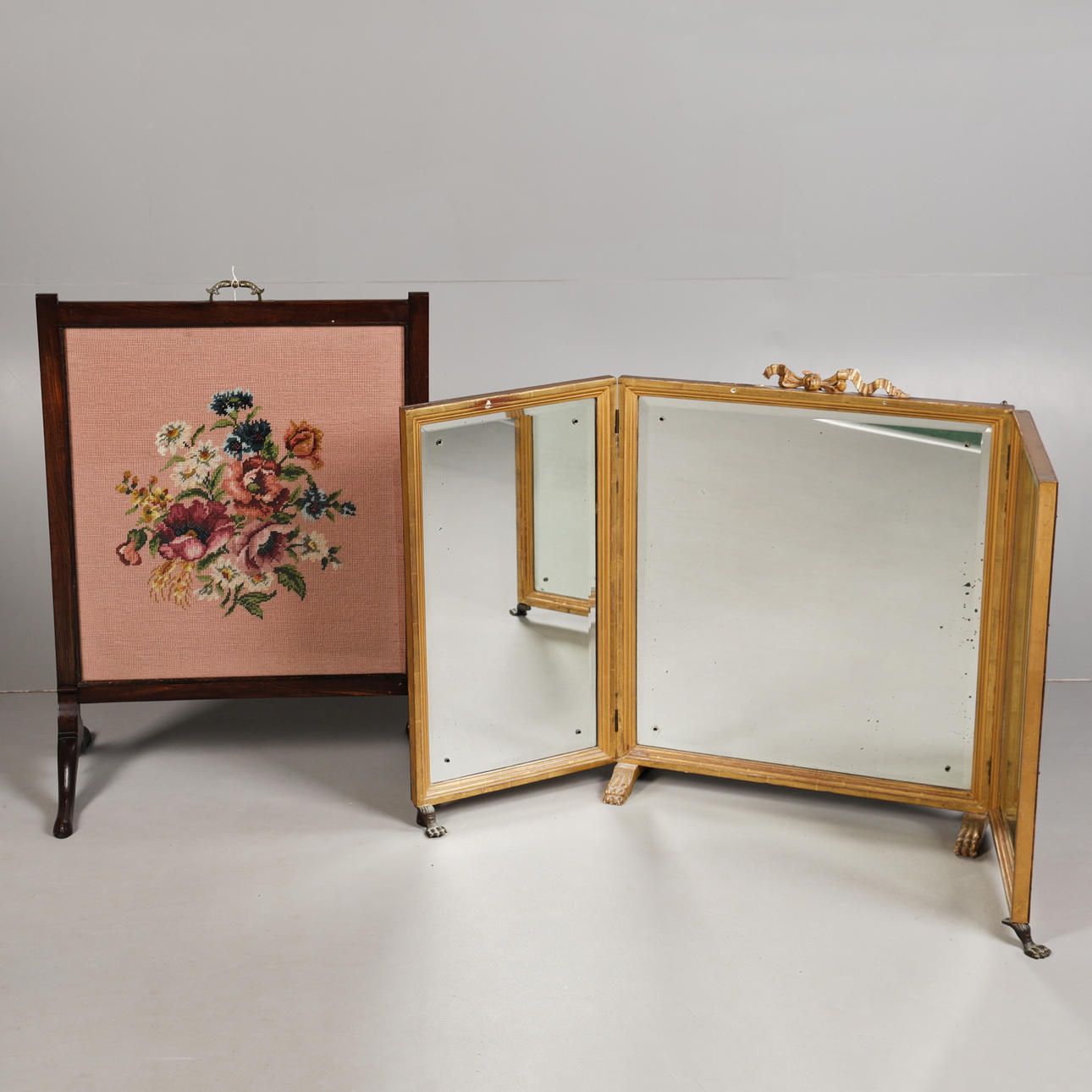 TRYPTIC MIRRORS TOGETHER WITH A FIRE SCREEN (2). Mirrors - Auctionet