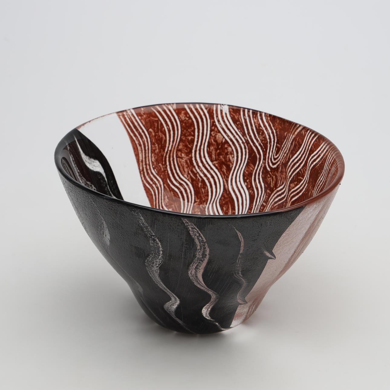 MONICA BACKSTRÖM. A bowl and saucer, “Tonga”, glass, Kosta Boda