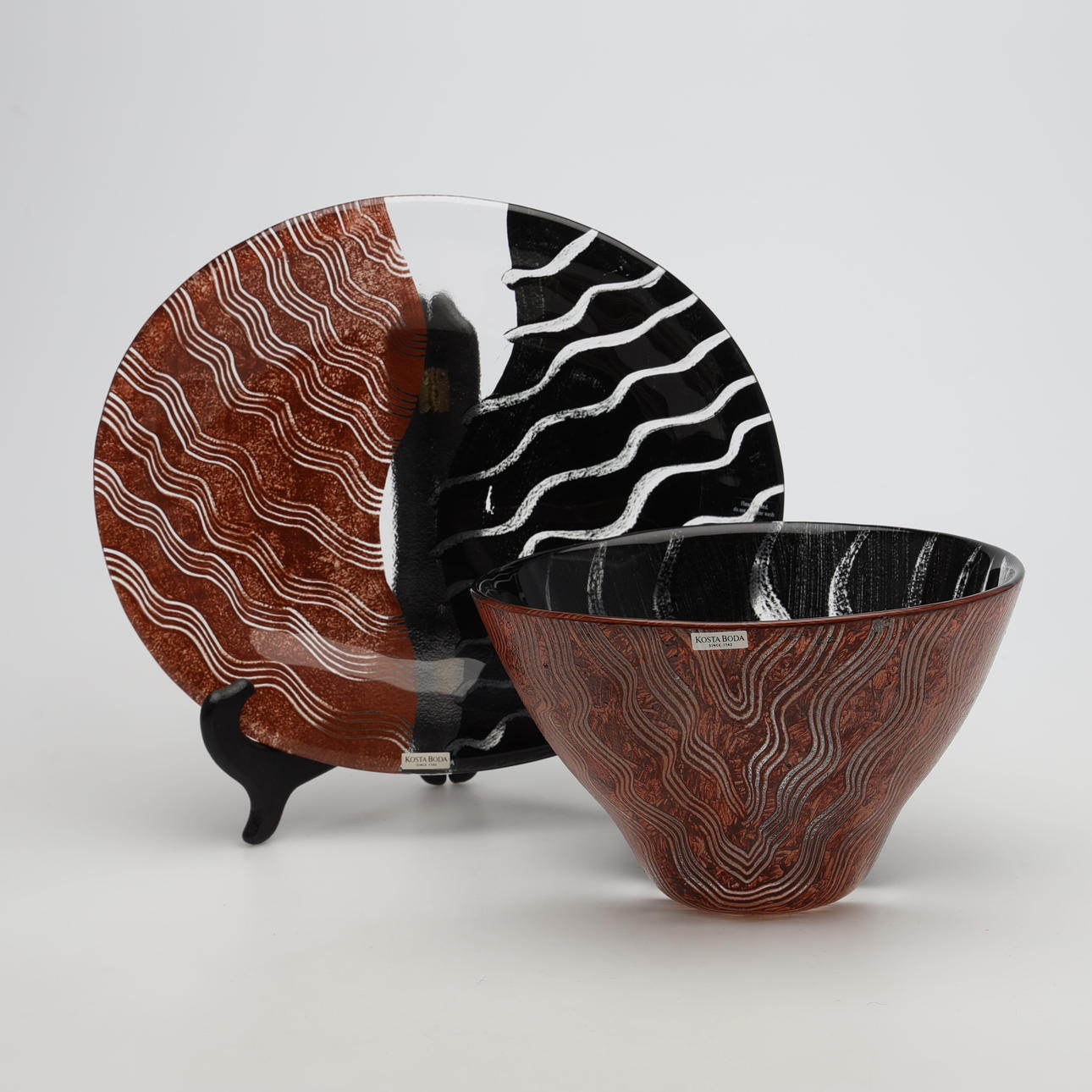 MONICA BACKSTRÖM. A bowl and saucer, “Tonga”, glass, Kosta Boda
