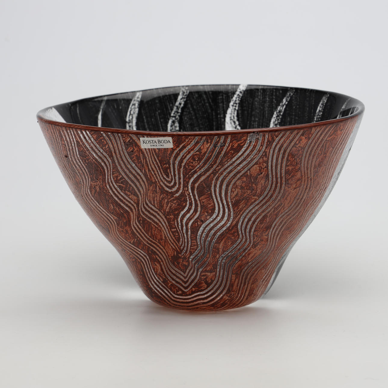 MONICA BACKSTRÖM. A bowl and saucer, “Tonga”, glass, Kosta Boda