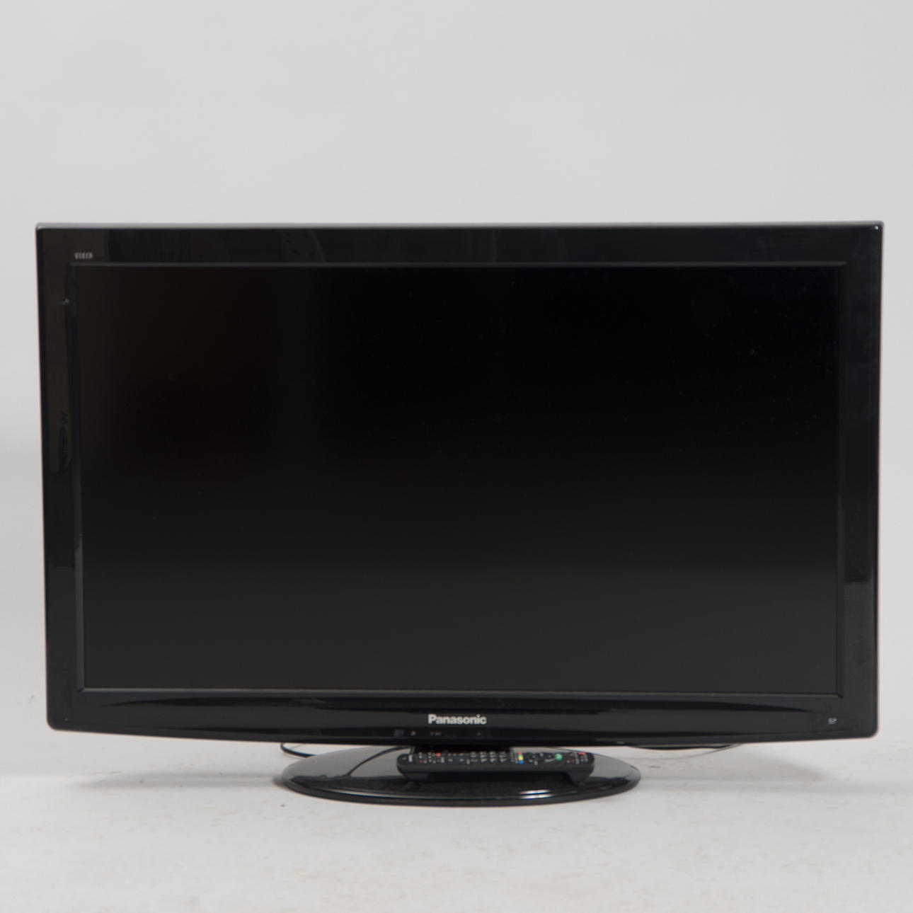 TV, Panasonic, 37 tommer.