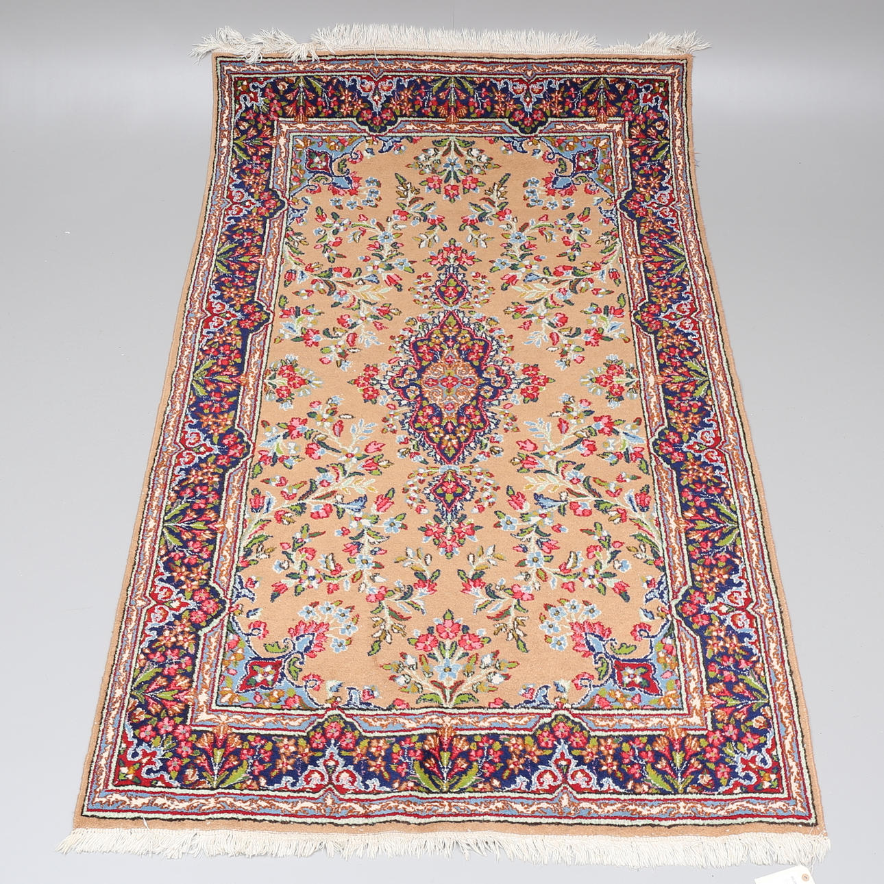 MATTA, orientalisk, 250 x 156 cm.